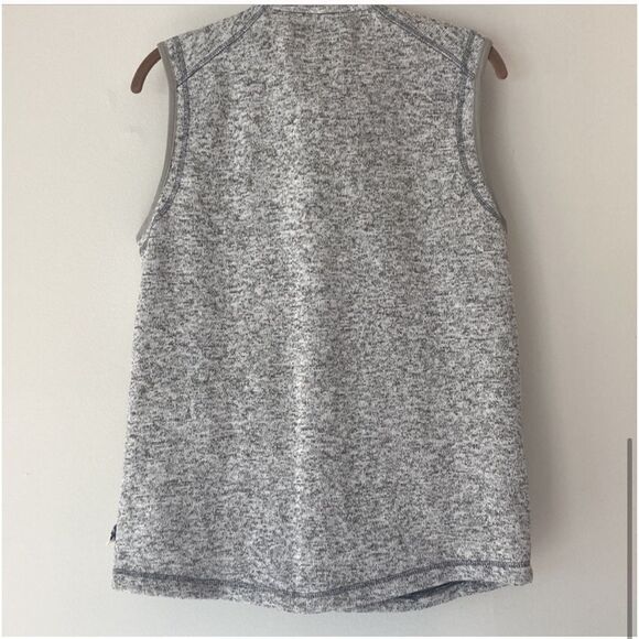 Simply Southern Grey zip up vest size XL
weathered gray with super soft fleece - Picture 6 of 7